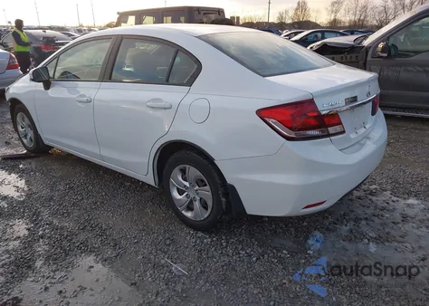 2015 Honda Civic Lx z USA, uszkodzony, nr VIN 19XFB2F54FE111024